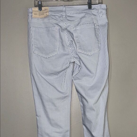 LOFT White Skinny Ankle Pants with Blue Pattern - Picture 7 of 9